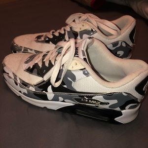 Camouflage men’s Nike air max